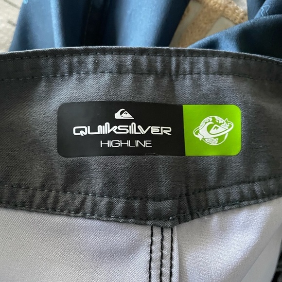 Quiksilver Men’s Surfsilk 69 18” Boardshorts Sz 28 Midnight Navy Heat Waves - Picture 7 of 10